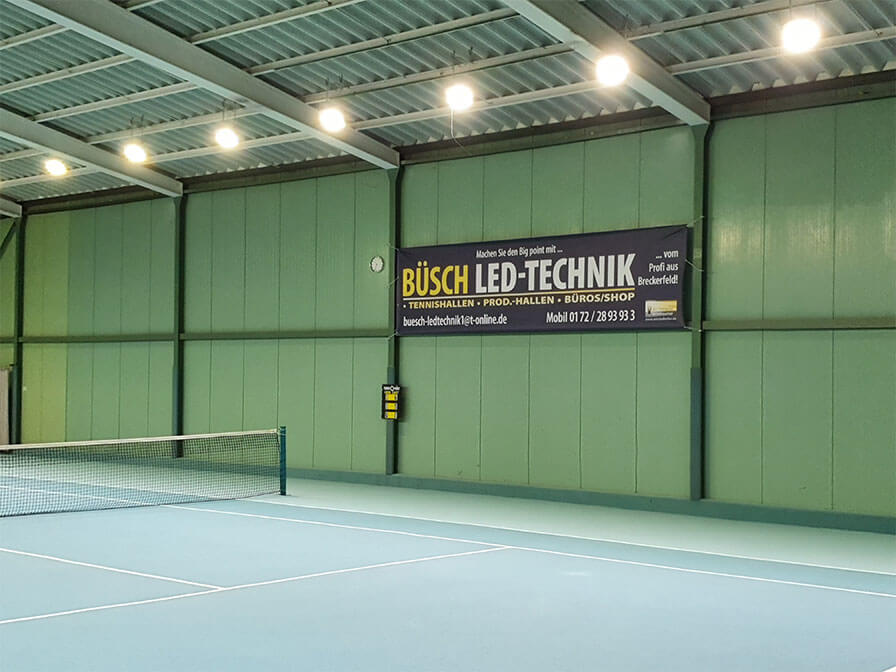 Tennishalles des TC Blau-Gold Hagen nach Umrüstung auf LED-Beleuchtung